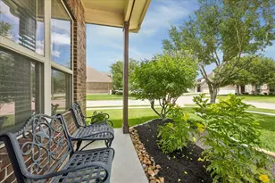 315 Westwood Dr, League City, TX 77573 - Photo 9