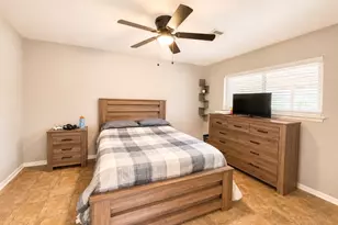 670 Fawn Dr, Houston, TX 77015 - Photo 7
