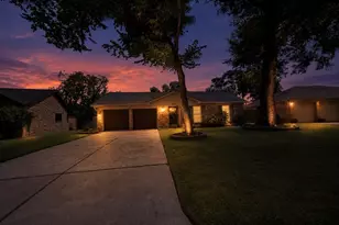 670 Fawn Dr, Houston, TX 77015 - Photo 1