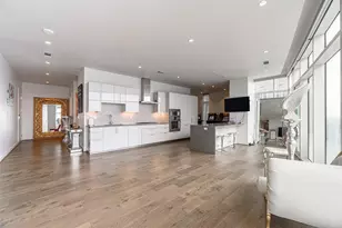 4521 San Felipe St, Houston, TX 77027 - Photo 3