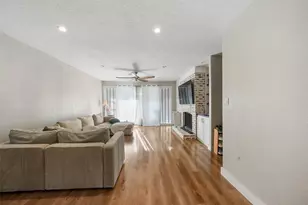 2019 Lakewood Ct, Willis, TX 77318 - Photo 7