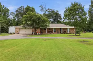 2851 Johnnie St, Orange, TX 77630 - Photo 1