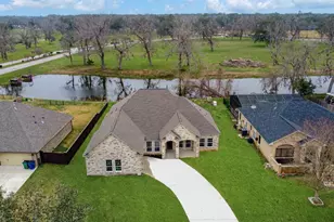 2291 Riverside Dr, West Columbia, TX 77486 - Photo 1
