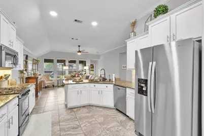 2116 Moss Creek Lane, Conroe, TX 77304 - Photo 9