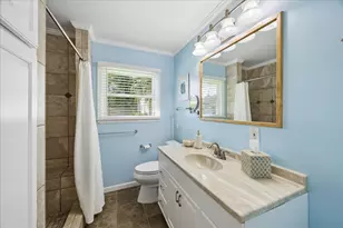 126 Dolphin, Galveston, TX 77550 - Photo 9