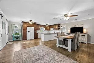 126 Dolphin, Galveston, TX 77550 - Photo 5