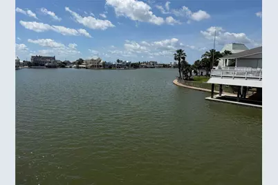 3421 Jolly Roger, Galveston, TX 77554 - Photo 5