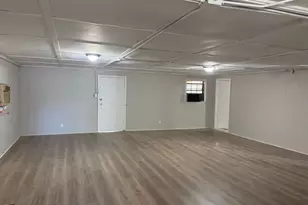 6139 Belcrest St, Houston, TX 77033 - Photo 5