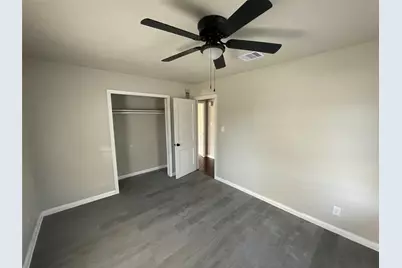 6139 Belcrest Street, Houston, TX 77033 - Photo 11