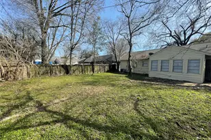 6139 Belcrest St, Houston, TX 77033 - Photo 13
