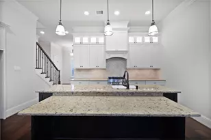 191 McGoey Cir, Shenandoah, TX 77384 - Photo 7