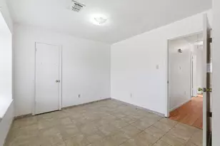 303 N Forest Blvd, Houston, TX 77090 - Photo 25