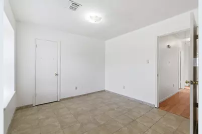 303 N Forest Boulevard, Houston, TX 77090 - Photo 25