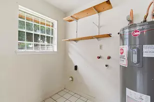303 N Forest Blvd, Houston, TX 77090 - Photo 29