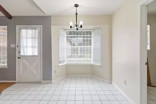 303 N Forest Blvd, Houston, TX 77090 - Photo 13