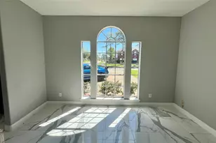 14802 Belterraza Dr, Houston, TX 77083 - Photo 5