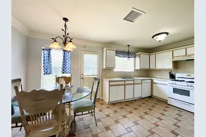12811 Smokey Pass Circle, Houston, TX 77038 - Photo 11