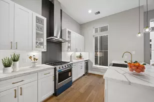 1181 W 19th St, Houston, TX 77008 - Photo 9