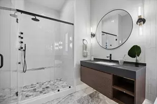1181 W 19th St, Houston, TX 77008 - Photo 25