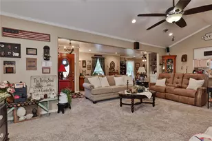 203 Tamarind St, Lake Jackson, TX 77566 - Photo 11