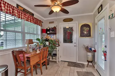 203 Tamarind Street, Lake Jackson, TX 77566 - Photo 15
