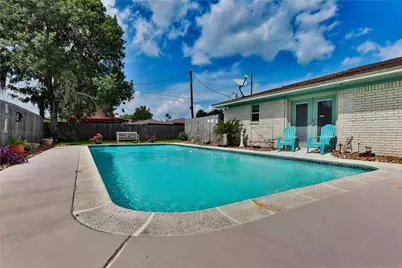 203 Tamarind Street, Lake Jackson, TX 77566 - Photo 29