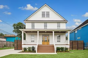 3915 Golf Dr, Houston, TX 77018 - Photo 1