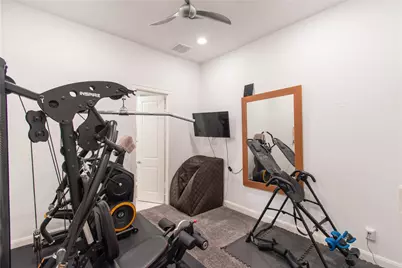 2209 Chenevert Street #B, Houston, TX 77003 - Photo 11