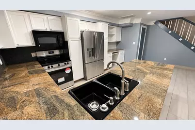 2704 Quitman Street, Houston, TX 77026 - Photo 5