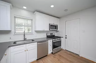 4710 Hershe St, Houston, TX 77020 - Photo 21
