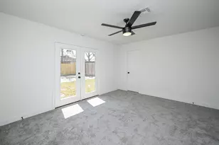 4710 Hershe St, Houston, TX 77020 - Photo 35