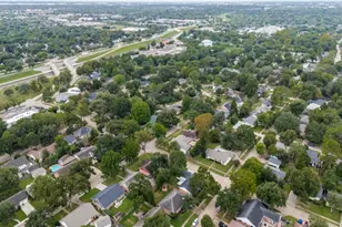 5933 Birdwood Rd, Houston, TX 77074 - Photo 29