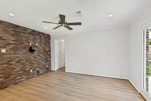 5933 Birdwood Rd, Houston, TX 77074 - Photo 11