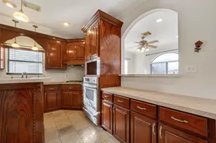 512 Bertloma St, Pasadena, TX 77502 - Photo 9