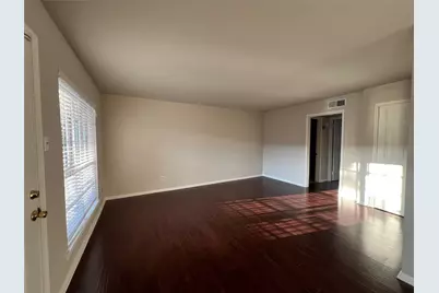 14333 Memorial Drive #31, Houston, TX 77079 - Photo 3