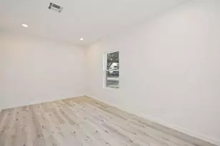 711 W Sidnor St, Alvin, TX 77511 - Photo 19