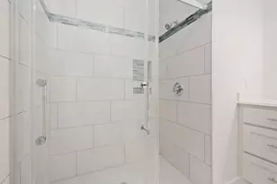 711 W Sidnor St, Alvin, TX 77511 - Photo 29