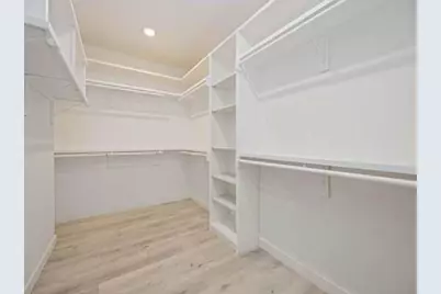 711 W Sidnor Street, Alvin, TX 77511 - Photo 31