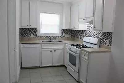 229 Neyland Street #B, Houston, TX 77022 - Photo 13