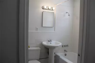 229 Neyland Street #B, Houston, TX 77022 - Photo 9