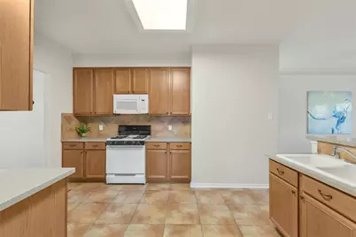 8706 Challis Park Court, Houston, TX 77040 - Photo 11