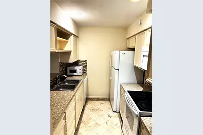 3025 Walnut Bend Lane #31, Houston, TX 77042 - Photo 7