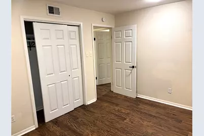 3025 Walnut Bend Lane #31, Houston, TX 77042 - Photo 11