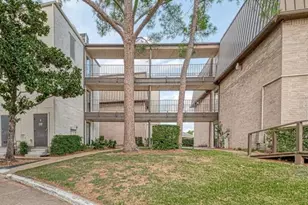 3025 Walnut Bend Ln, Houston, TX 77042 - Photo 21
