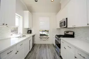 10 Tealight Pl, Tomball, TX 77375 - Photo 3