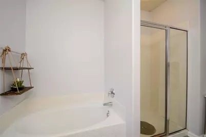 10 Tealight Place, Tomball, TX 77375 - Photo 17