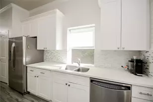 10 Tealight Pl, Tomball, TX 77375 - Photo 9