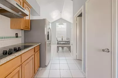 9310 Corner Oaks Ln, Houston, TX 77036 - Photo 17