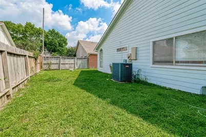 9310 Corner Oaks Ln, Houston, TX 77036 - Photo 37