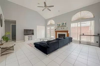 9310 Corner Oaks Ln, Houston, TX 77036 - Photo 11